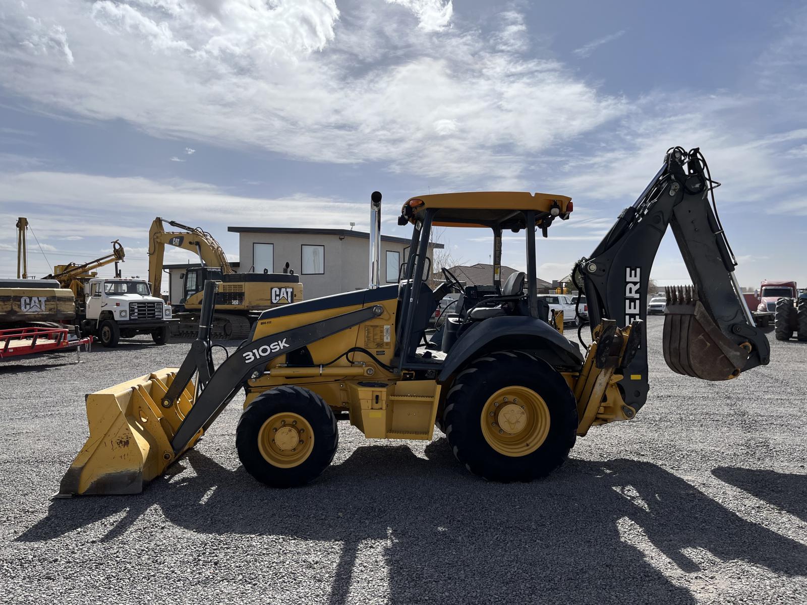 ./imagenes/INVOICE/2019/17207/JOHN DEERE 310SK (6).JPG